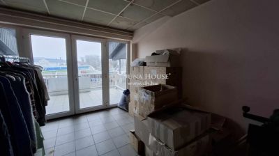 Eladó utcai bejáratú üzlethelység Maglód