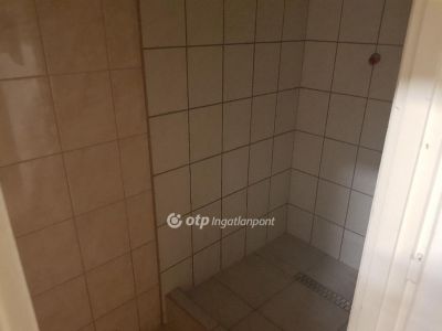 Eladó lakás Szekszárd
