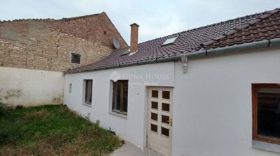 Eladó családi ház Pécs