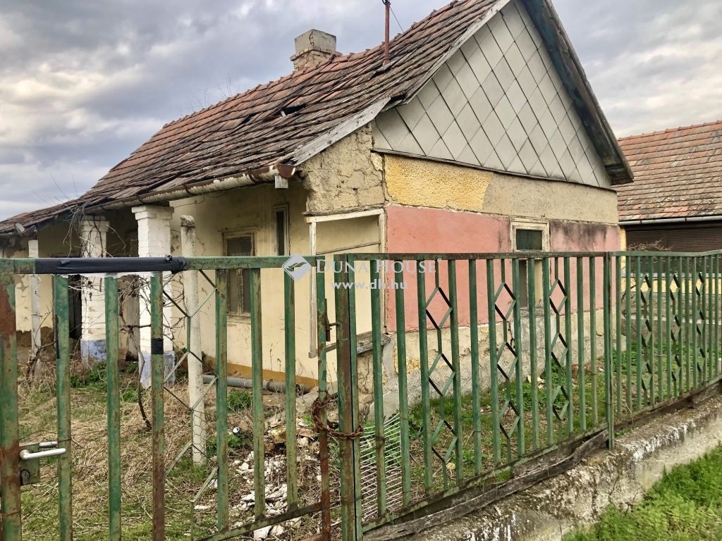 Eladó lakóövezeti telek Tápiószentmárton