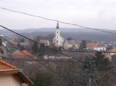 Eladó családi ház Abasár