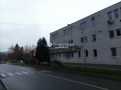 Kiadó egyéb iroda Komló