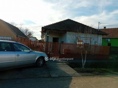 Eladó családi ház Biharkeresztes