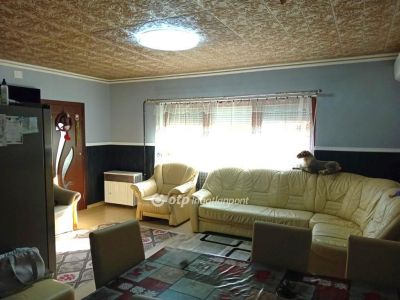 Eladó családi ház Biharkeresztes