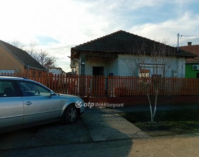 Eladó családi ház Biharkeresztes