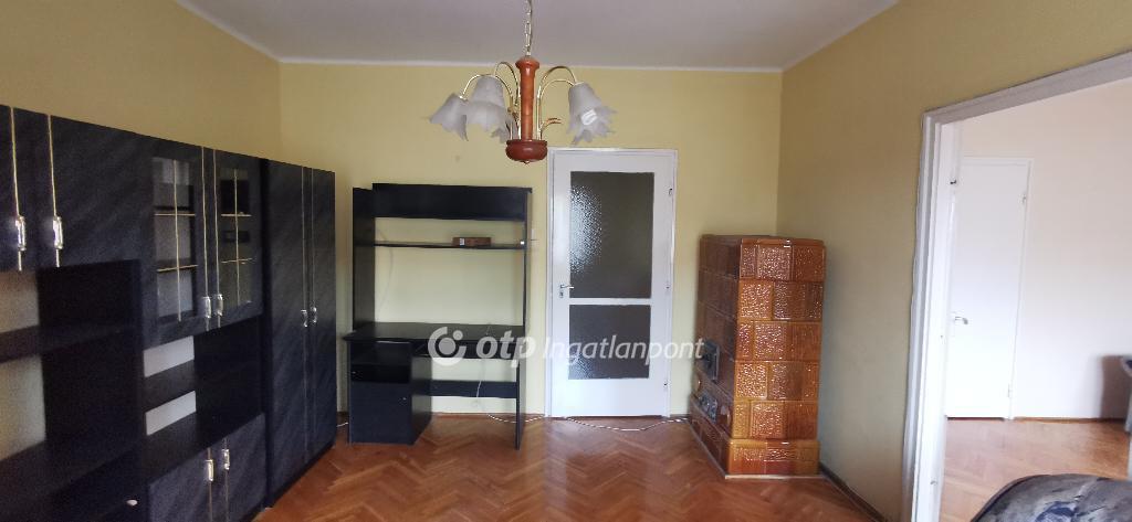 Eladó lakás Csorna