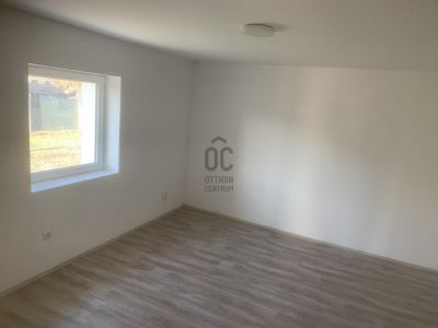 Eladó családi ház Adony
