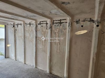 Eladó egyedi garázs Miskolc
