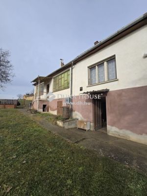 Eladó családi ház Geresdlak