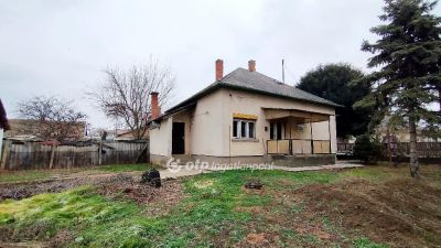 Eladó családi ház Berekfürdő