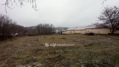 Eladó családi ház Cered