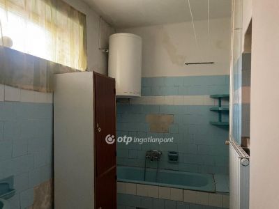Eladó családi ház Adács