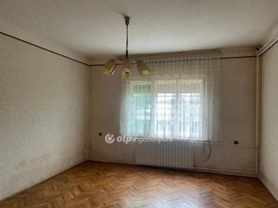 Eladó családi ház Adács