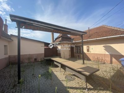 Eladó családi ház Sajószentpéter