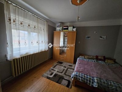Eladó családi ház Tápiószecső