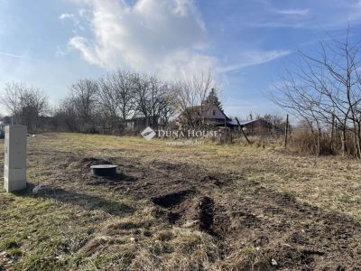 Eladó lakóövezeti telek Vácrátót