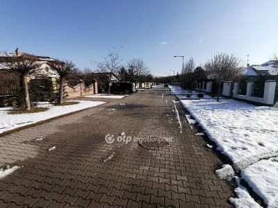 Eladó lakóövezeti telek Debrecen