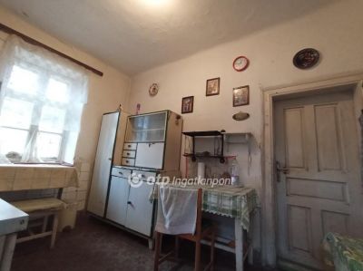 Eladó családi ház Hatvan