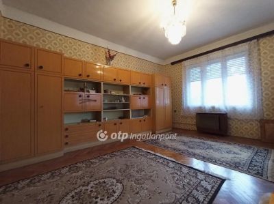 Eladó családi ház Hatvan