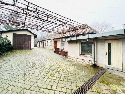 Eladó családi ház Forró