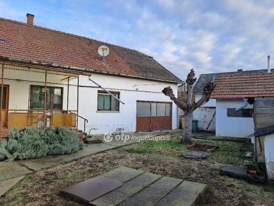 Eladó családi ház Makó