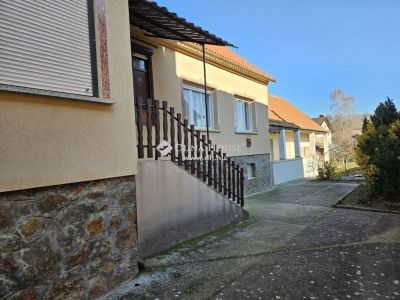 Eladó családi ház Palotabozsok