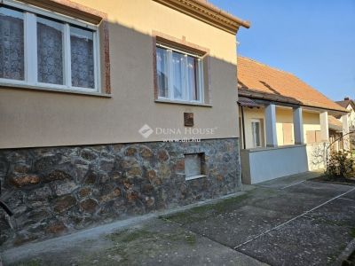 Eladó családi ház Palotabozsok