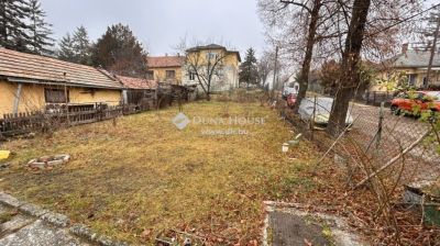 Eladó lakóövezeti telek Szentendre