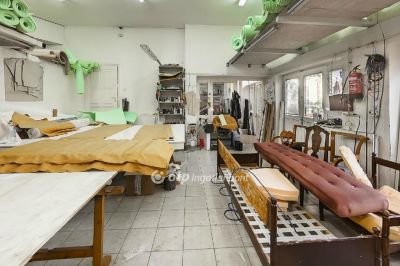 Eladó utcai bejáratú üzlethelység Pilisvörösvár