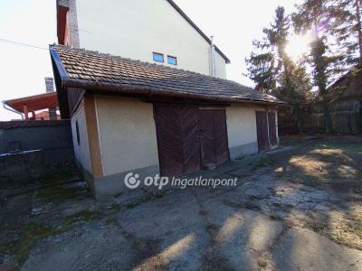 Eladó családi ház Karácsond
