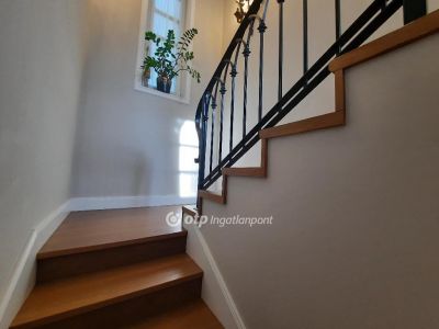 Eladó családi ház Siófok