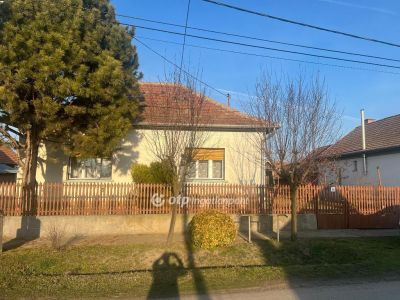 Eladó családi ház Tápiógyörgye