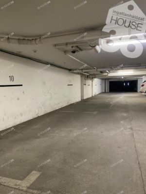 Eladó egyedi garázs Kecskemét