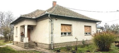 Eladó családi ház Jászapáti