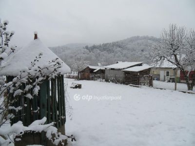 Eladó családi ház Istenmezeje