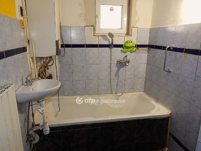 Eladó családi ház Diósd
