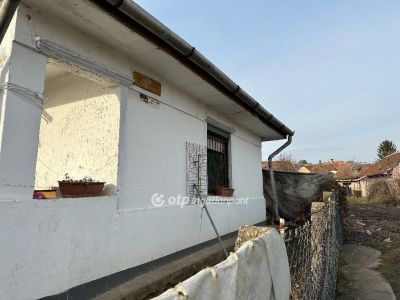Eladó családi ház Szikszó