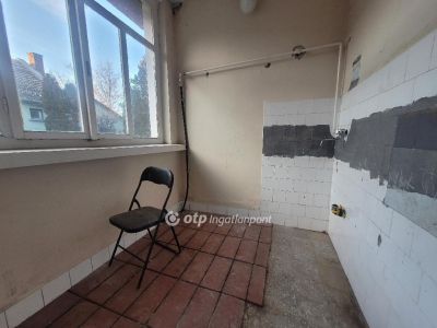 Eladó lakás Nagyszénás