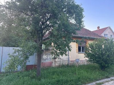Eladó családi ház Ceglédbercel