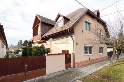Eladó családi ház Balatonlelle