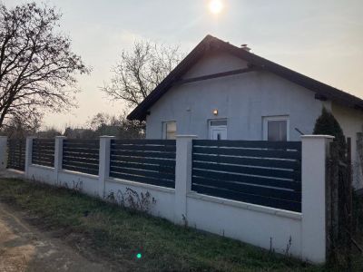 Eladó családi ház Kápolnásnyék