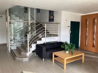 Kiadó irodahelység irodaházban Budapest