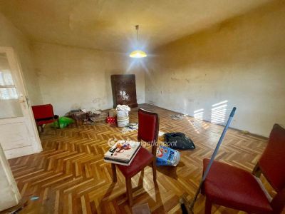 Eladó családi ház Csongrád