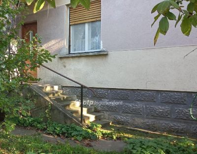 Eladó családi ház Jászkisér