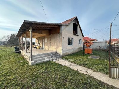 Eladó családi ház Szikszó