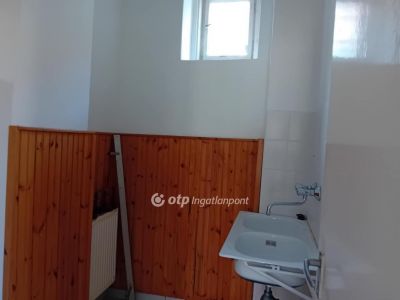 Eladó családi ház Biharkeresztes