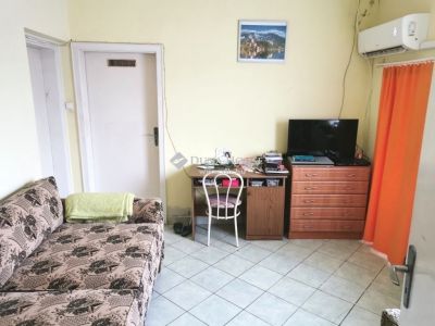 Eladó családi ház Tát