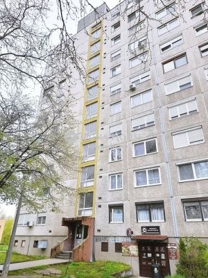 Eladó lakás Oroszlány
