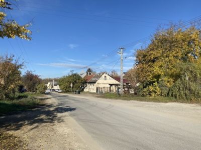 Eladó lakóövezeti telek Fót