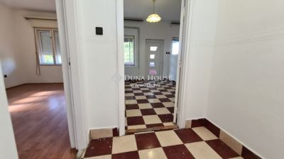 Eladó családi ház Boldog